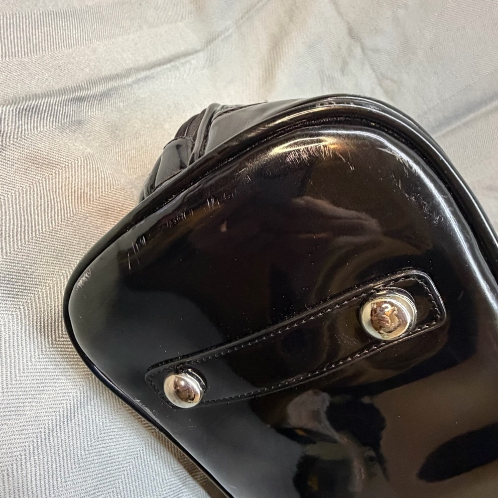 Lounge fly loves Hello Kitty, black patent leather dome handbag from 2012 - Picture 7 of 16